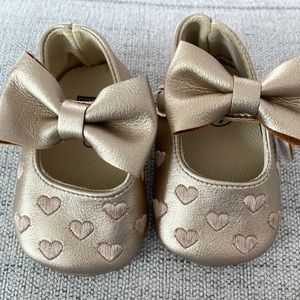 Gold baby shoes 0-6 months